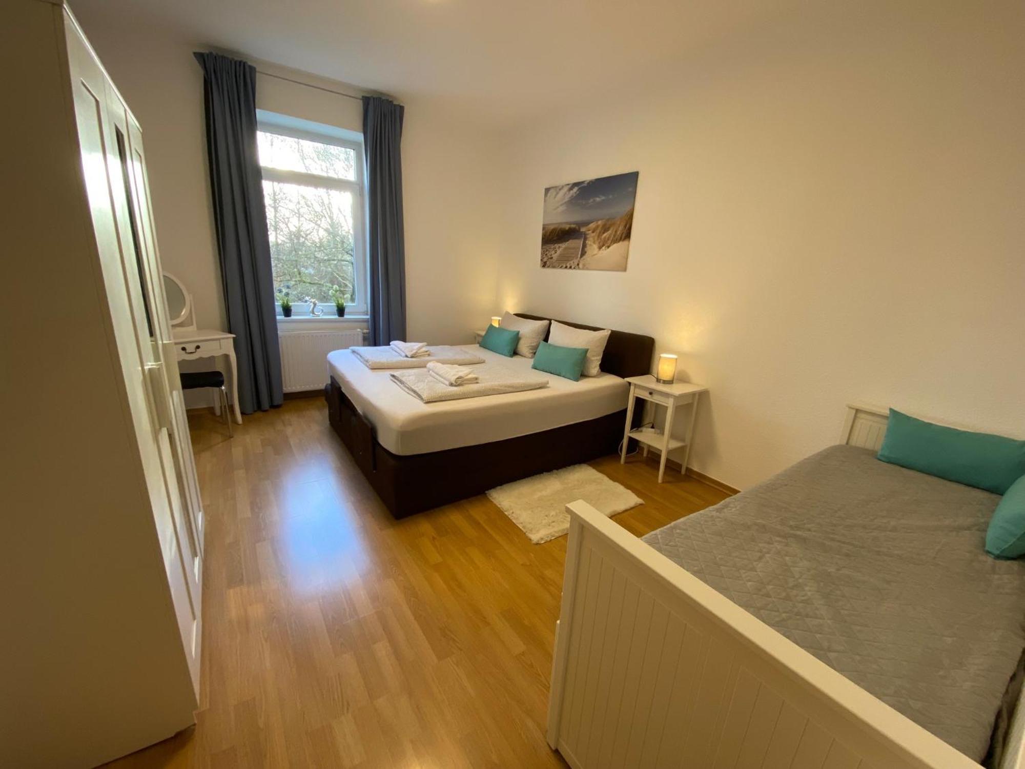 Zur Schleuse - Ferienwohnung Bis 6 Personen Mit Gem Garten Rostock Eksteriør bilde