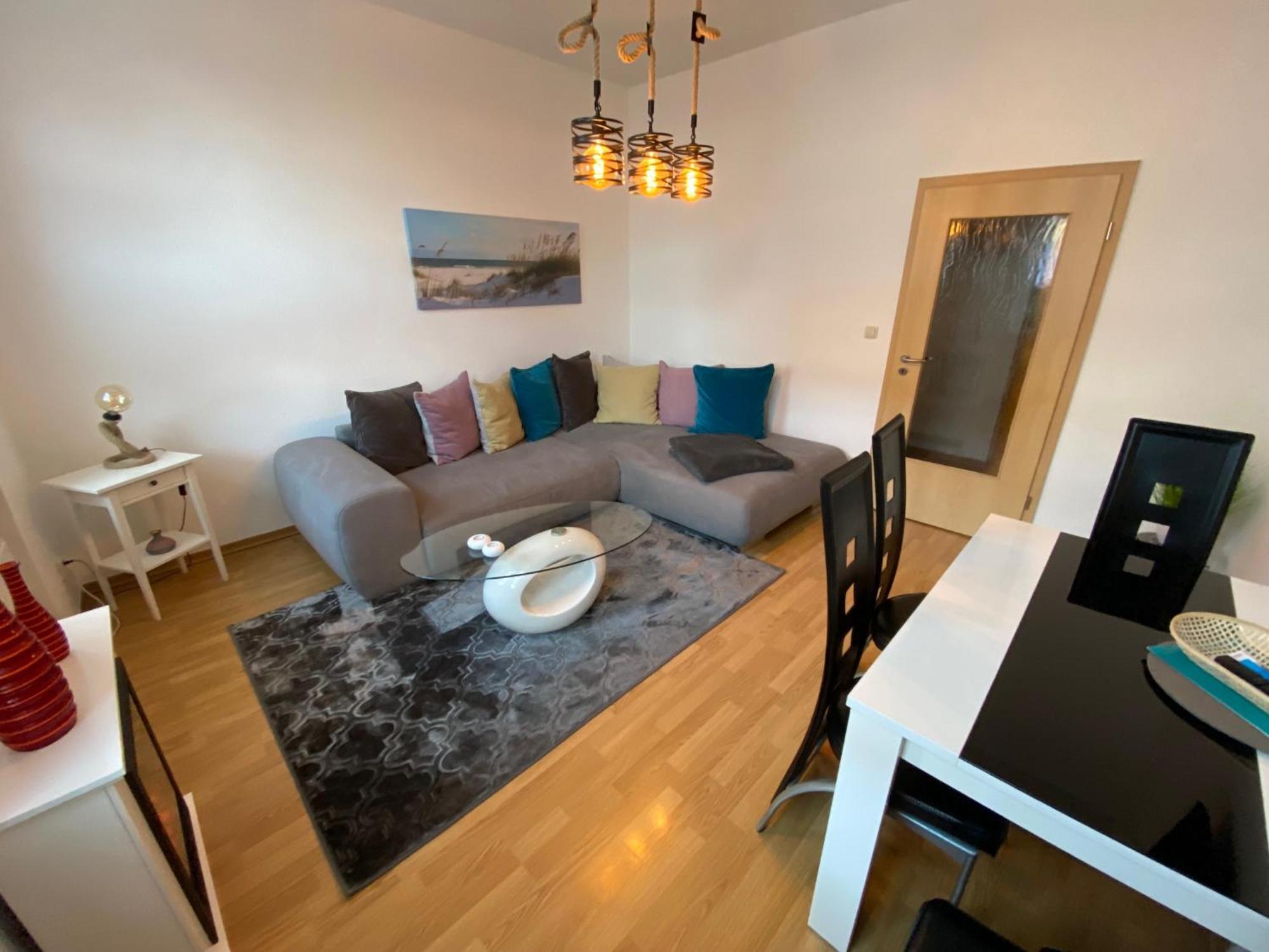 Zur Schleuse - Ferienwohnung Bis 6 Personen Mit Gem Garten Rostock Eksteriør bilde